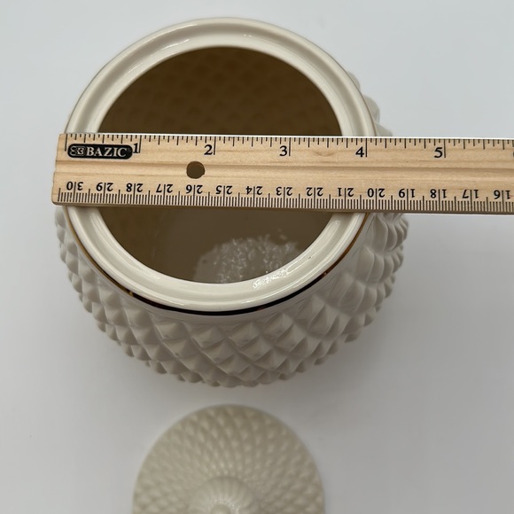 Belleek Heritage Collection Diamond China Biscuit Barrel/Jar - Picture 15 of 16